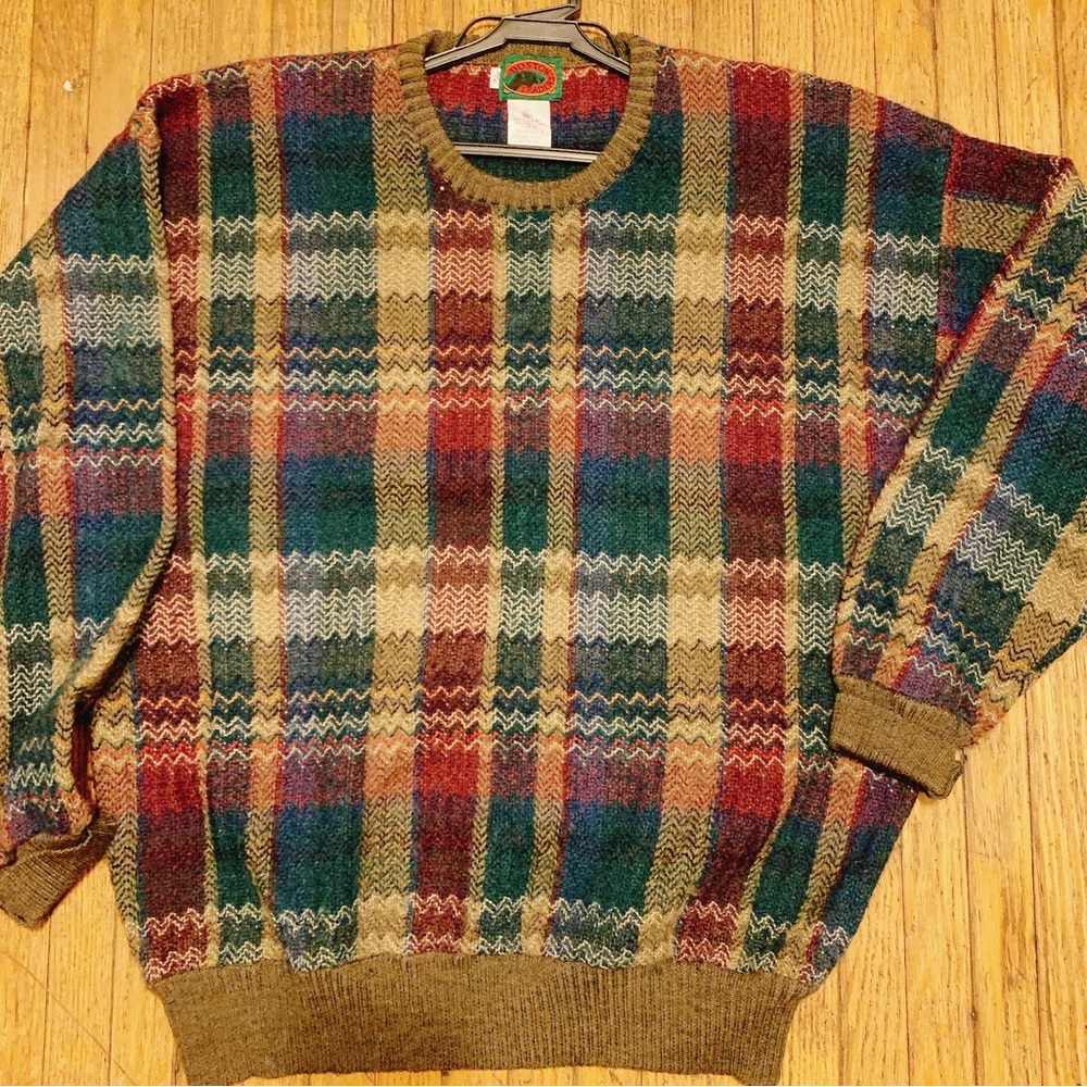 Boston Trader’s 90’s Beautiful Sweater